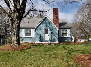 900 Bellview St, Winston Salem, NC 27103