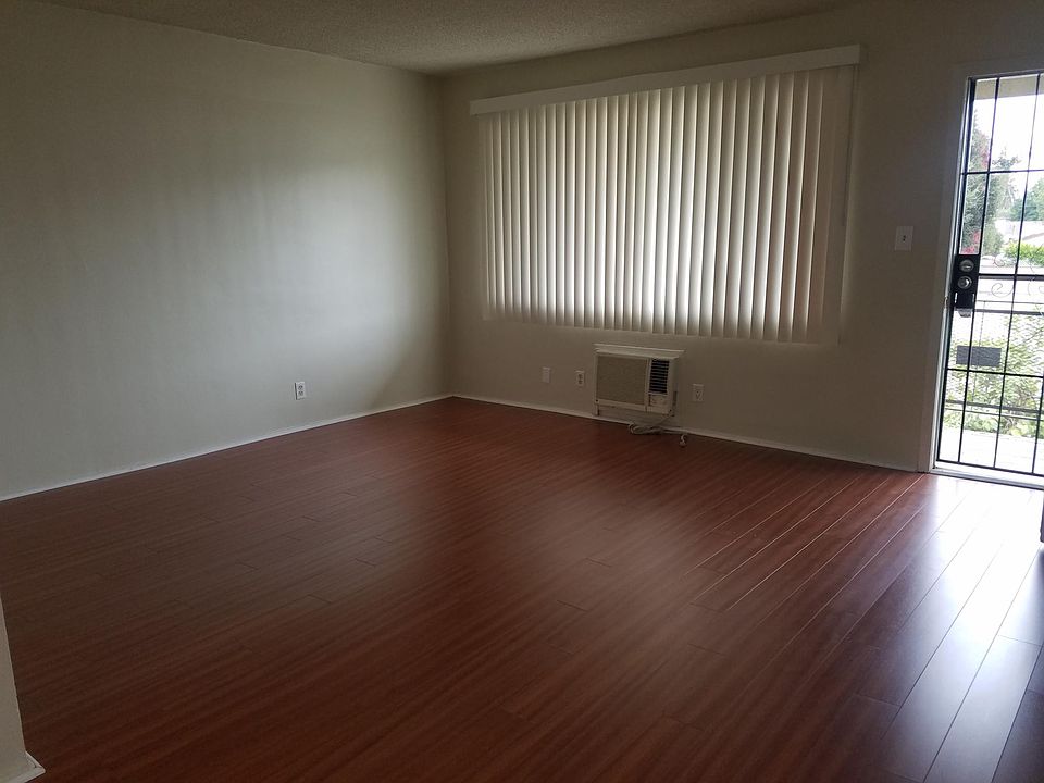 2nd image of 2403 Seneca St APT 8