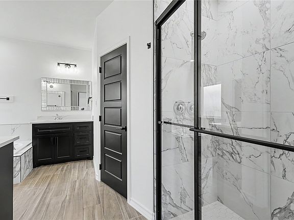 5th image of 6849 La Salle Dr