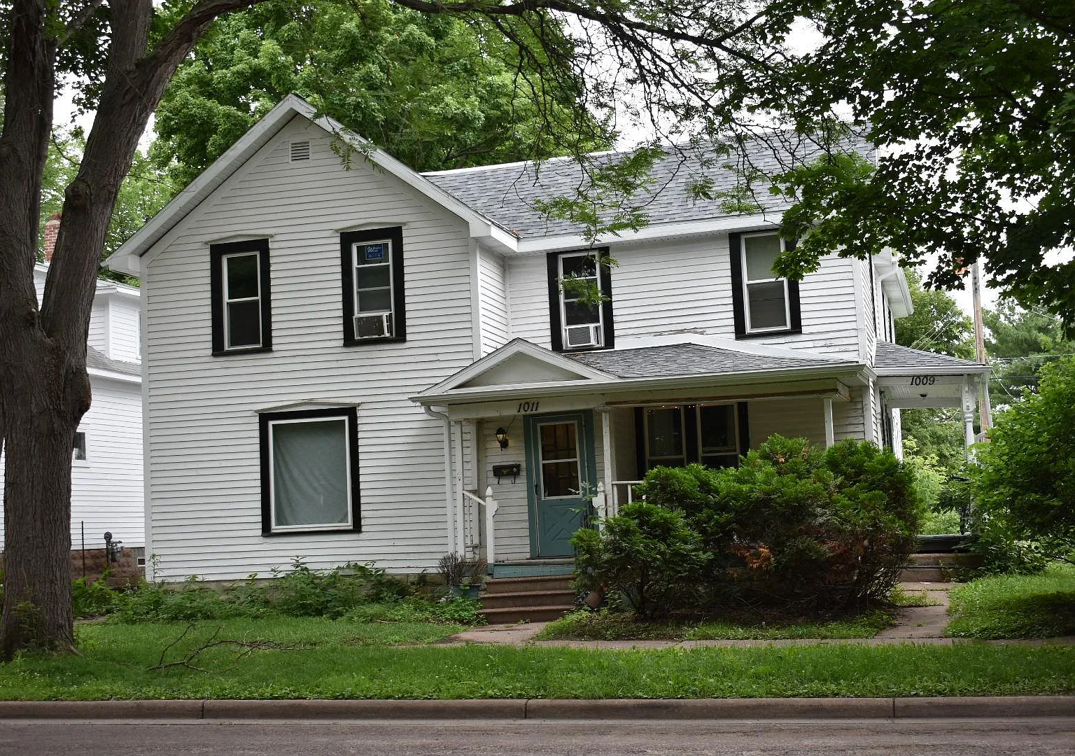 1 bed, 1400 sqft, $550 — Photo 1