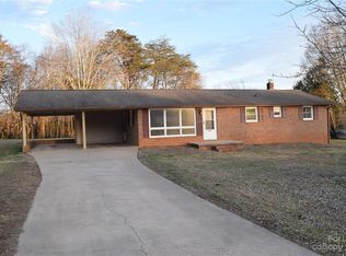 110 Eastview Ct, Taylorsville, NC 28681