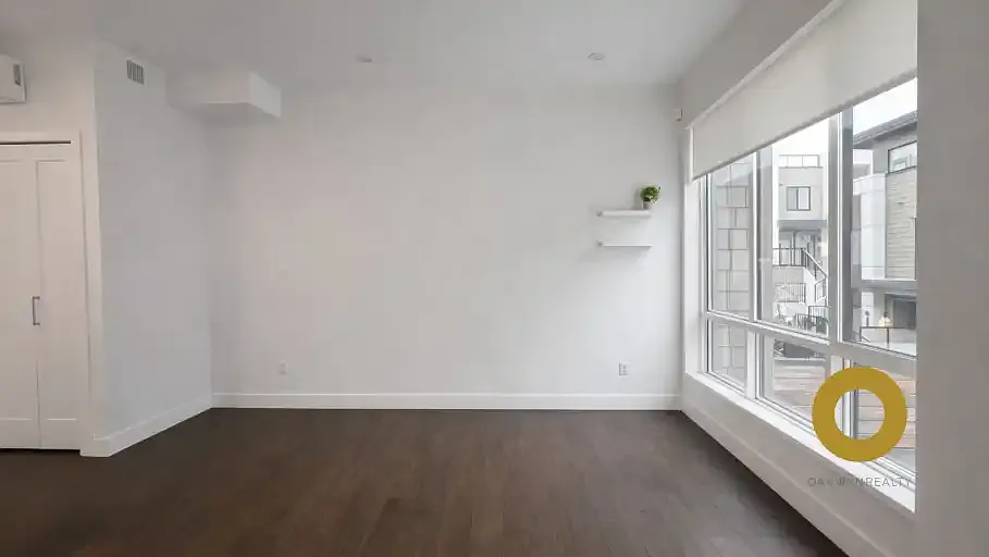 Building Photo - 843 W 33rd Ave #1A