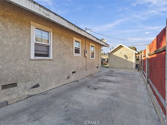 4th image of 1019 W Pine St