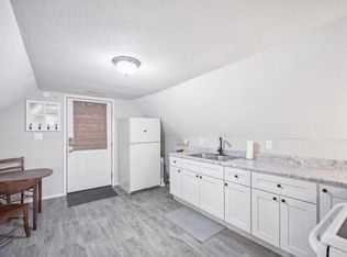 324 7th St #2, West Des Moines, IA 50265