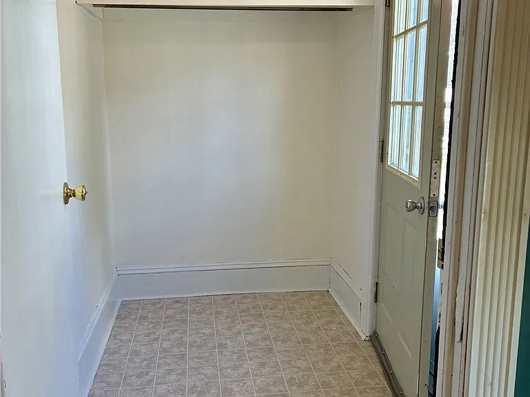 17 Wells St — Photo 2