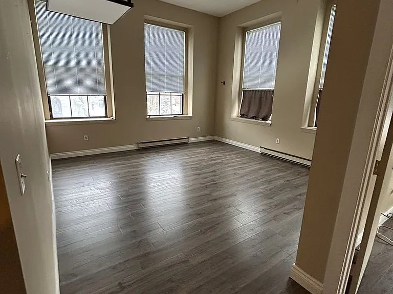 230 Gorham St #10 — Photo 2