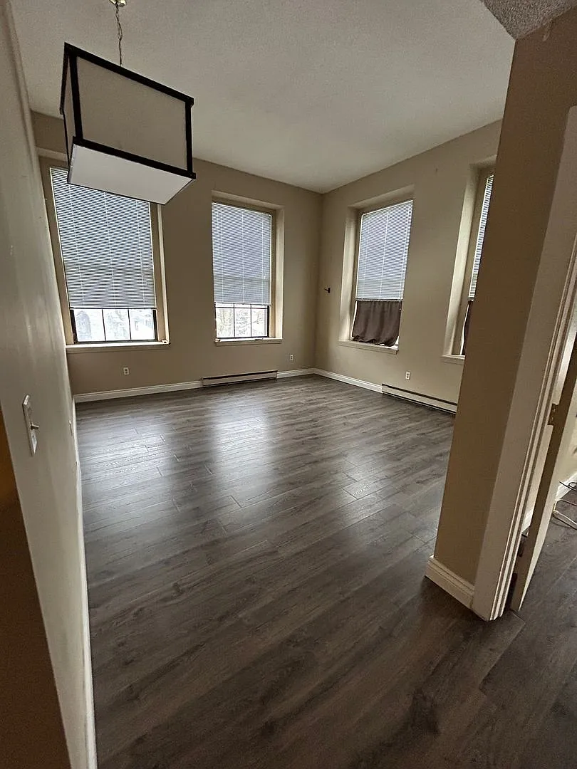 Building Photo - 230 Gorham St #10