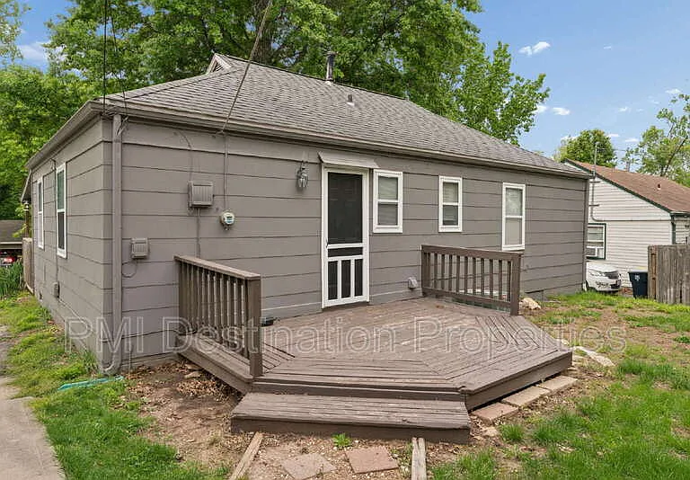 5431 N Indiana Ave — Photo 27