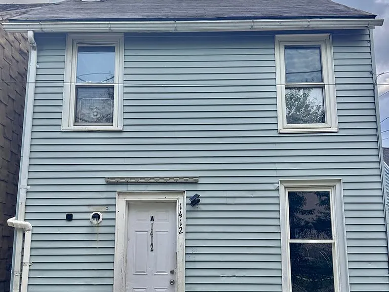 1411 W Liberty St — Photo 1