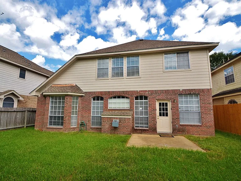 6747 Cleft Stone Dr — Photo 26