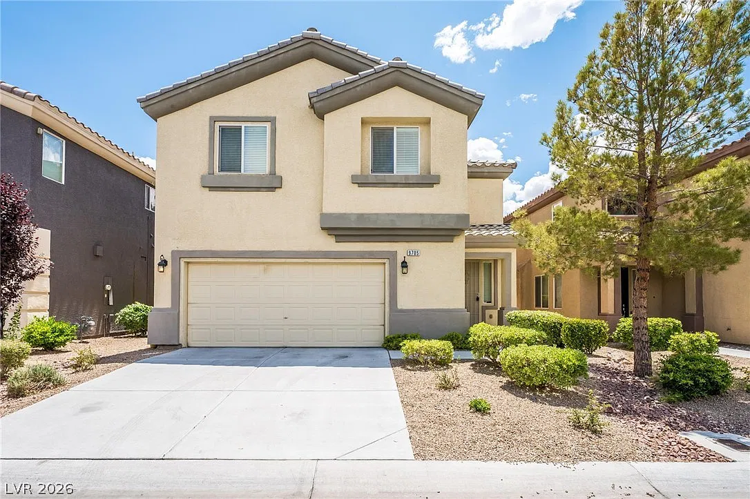 3 bed, 2.5 bath, 2019 sqft, $2,300 — Photo 1