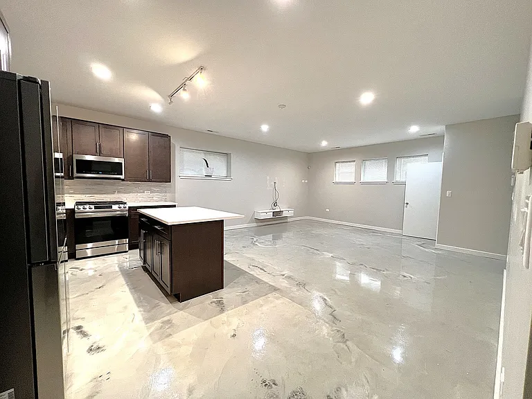 4853 W Nelson St #G — Photo 2
