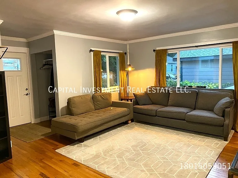 777 E Redondo Ave — Photo 2