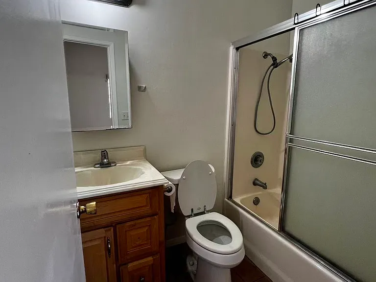 917 Walnut St — Photo 9