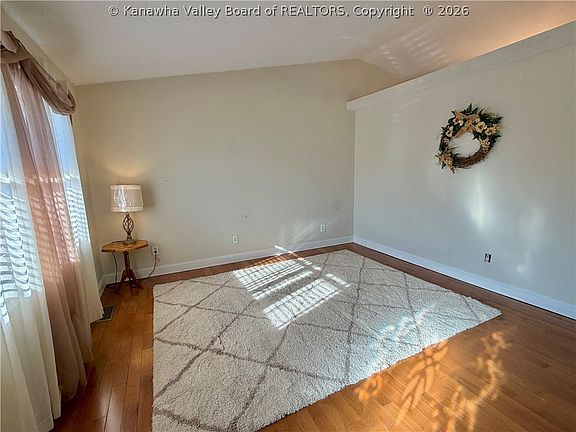 5th image of 705 University Ln