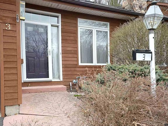 2nd image of 3 Lillian Ln