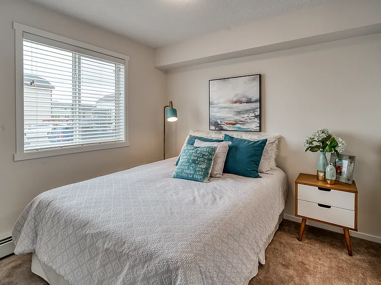 905 Evanston Dr NW — Photo 71