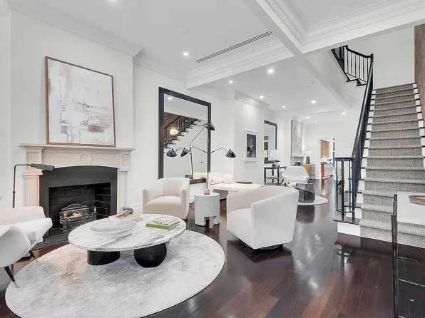 69 W 83rd St, New York, NY 10024