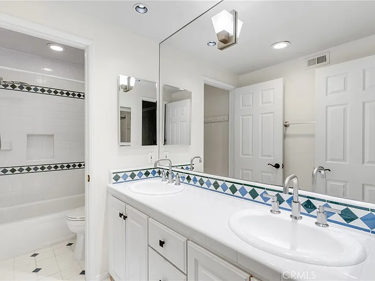 21335 Dove Pl — Photo 31