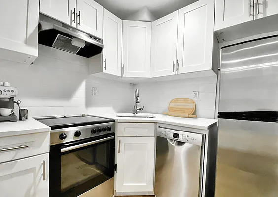 Rented by Vector New York, LLC | media 13