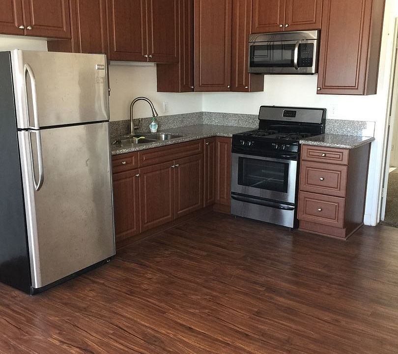 1st image of 922 S Myers St APT F
