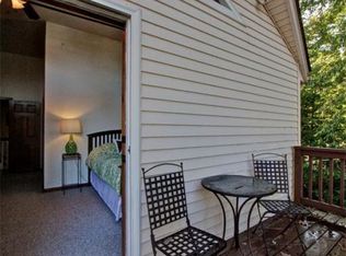 60 Burncoat Ln, Leicester, MA 01524