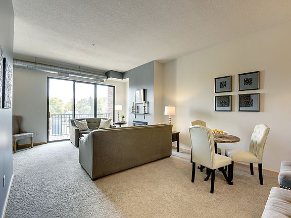 2nd image of 4525 Park Commons Dr Unit 322