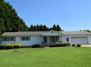 302 Gardenview Dr, Inman, SC 29349