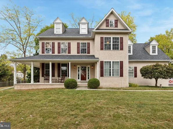 218 Royal Ave, North Wales, PA 19454