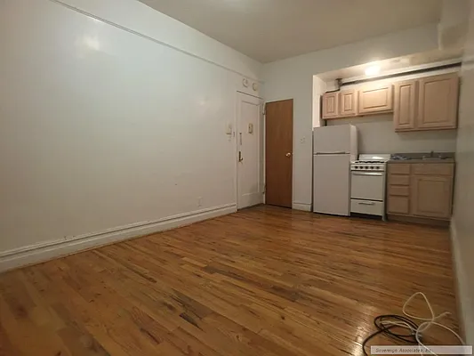 Rented by Sovereign Associates | media 7