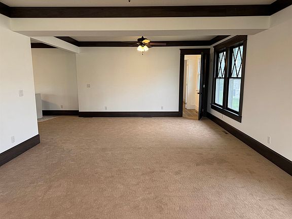 5th image of 807 Kellogg St