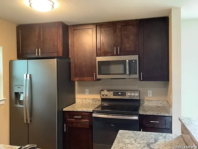 1047 Victoria Xing — Photo 6