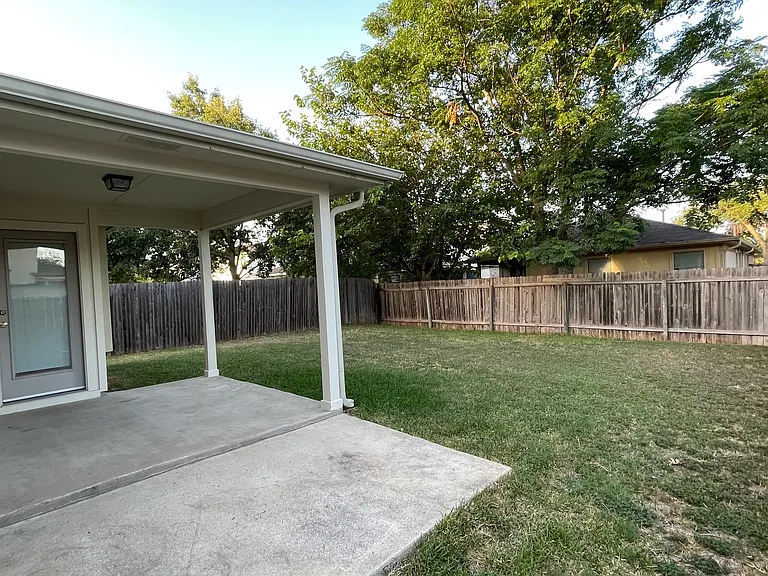 11725 Raymond C Ewry Ln — Photo 24