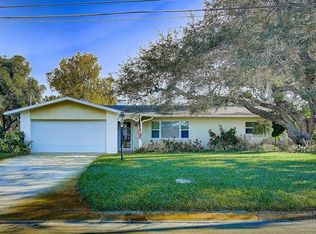 2201 Sunset Cir, Largo, FL 33774