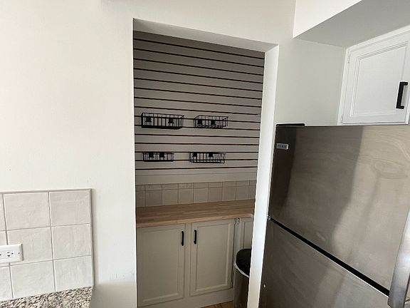 5th image of 139 N 11th St APT 603