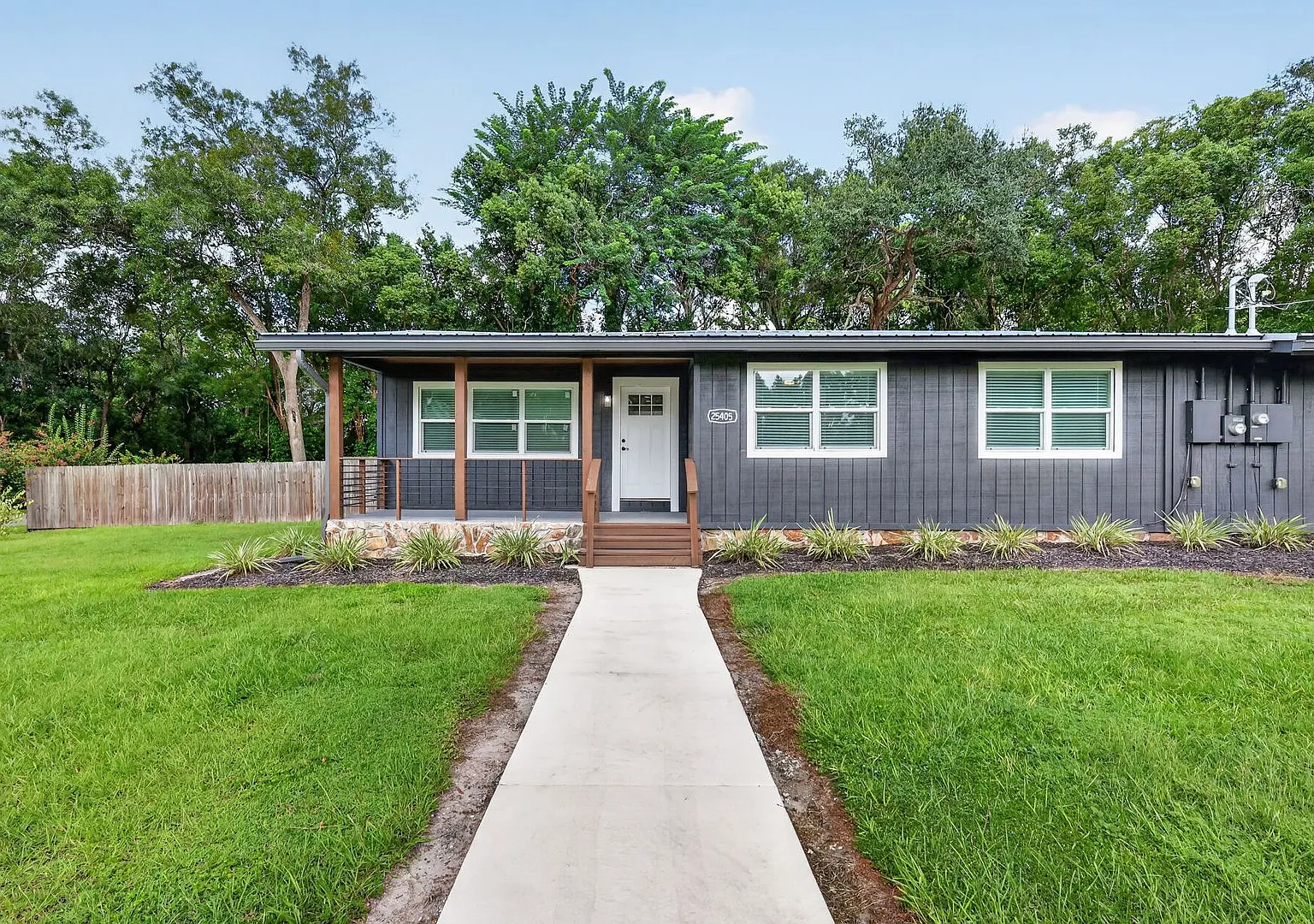 25405 Colmar Ave — Photo 2