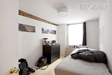 Rented by R New York