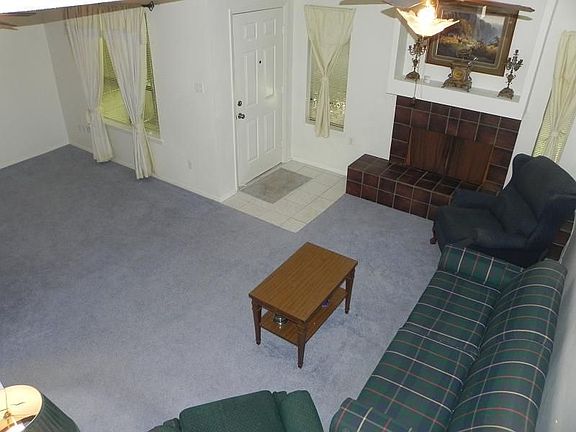 4th image of 502 Hickory Dr