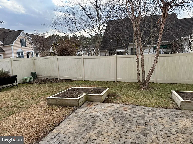 28400 Pinehurst Cir — Photo 6