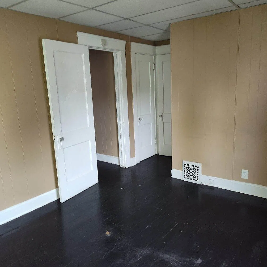 10728 Elmarge Ave — Photo 2