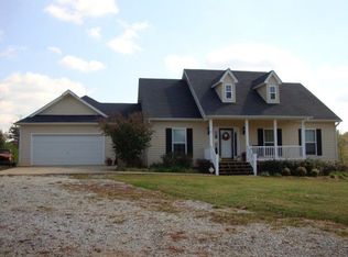 1149 Claude Parks Rd, Murrayville, GA 30564