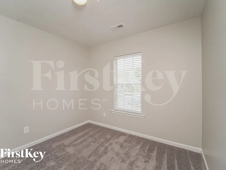 6804 Jamison Ln — Photo 16