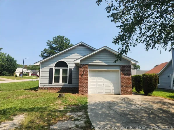 5598 Quietwood Pl, Fayetteville, NC 28304