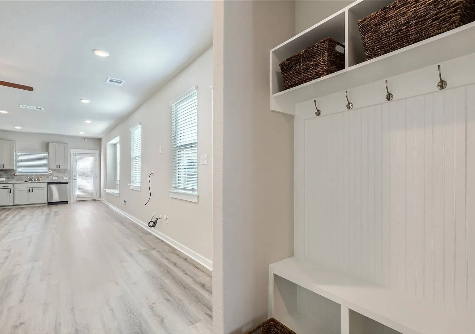 Spacious 4BR Condo in Leander — Photo 4