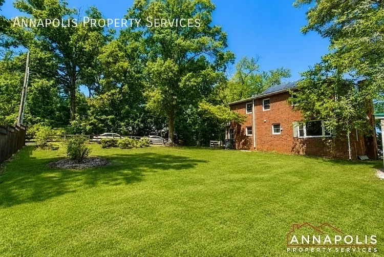 843 Harbor View Ter — Photo 27