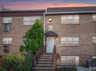 353 College Dr, Edison, NJ 08817