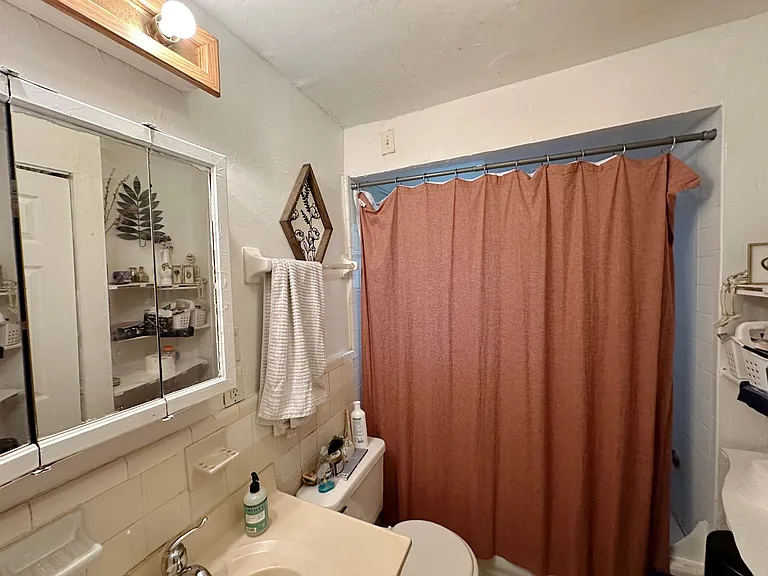 732 NE 3rd Ave #A — Photo 10