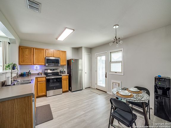 5th image of 8223 WILLOW COUNTRY