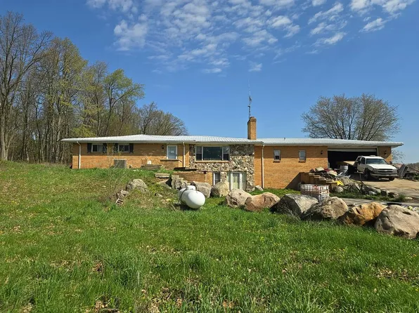 20577 Division Dr, Marshall, MI 49068