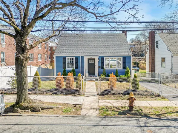 832 Palisade Avenue, Yonkers, NY 10703